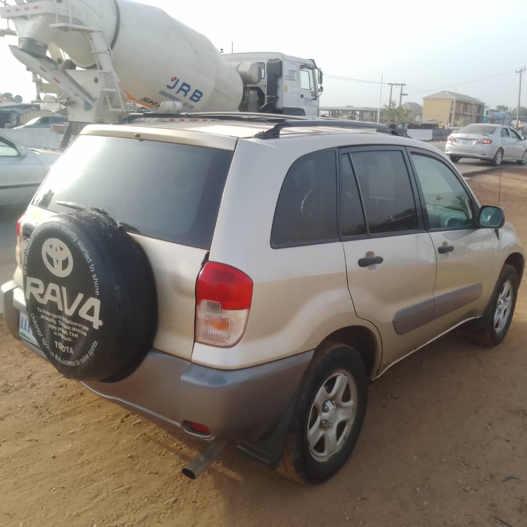 2003 Toyota RAV4