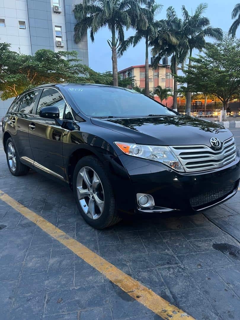 2011 Toyota Venza (Accident Free) — photo 1