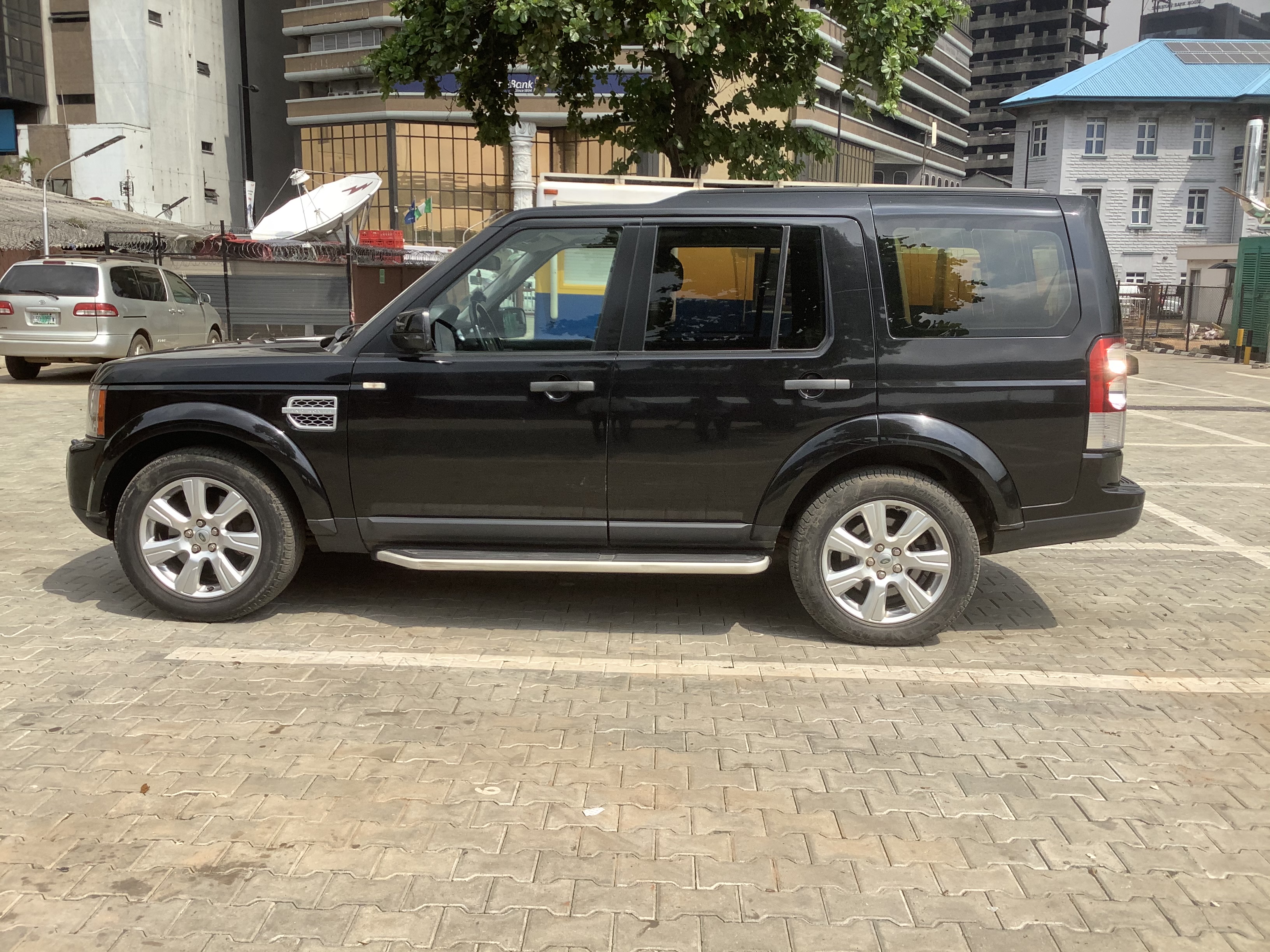 2013 Land Rover LR4